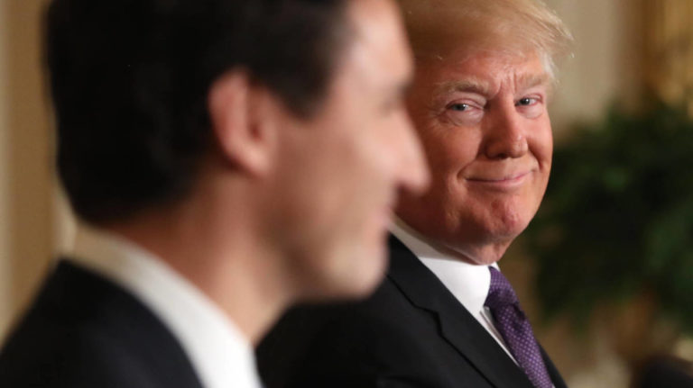 «Diagnostican» a Trump un defecto mental que lo incapacita como presidente
