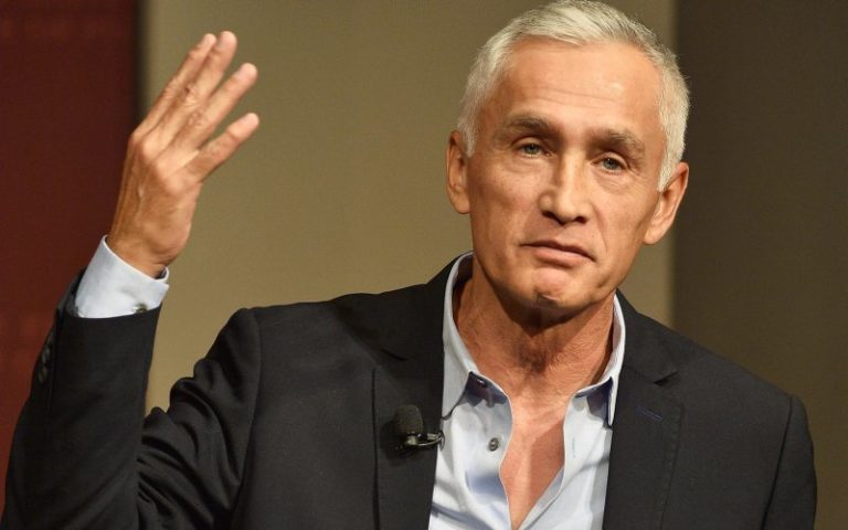 Jorge Ramos de nuevo se enfrenta a Trump y desmiente sus sucios cuentos contra los inmigrantes