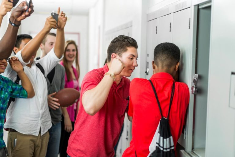Padres de Familia: actuemos para combatir el bullying