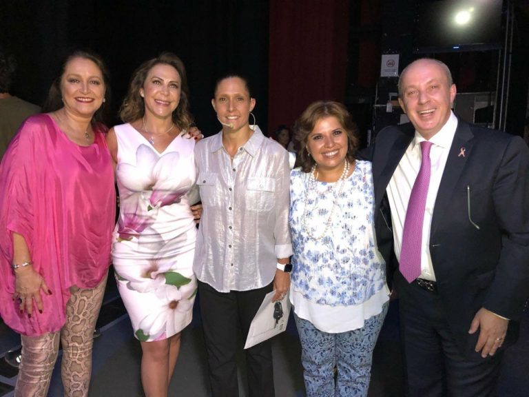 Cumbre «Mi lucha es rosa»