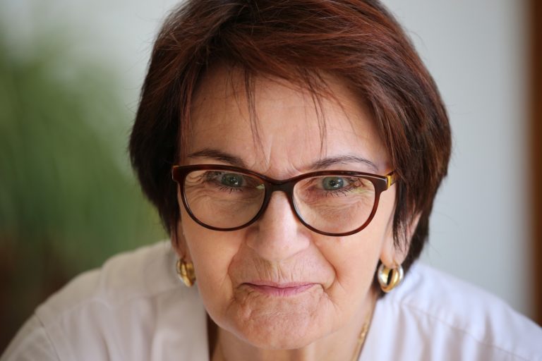 La abuela desesperada porque está cansada de cuidar a sus nietos