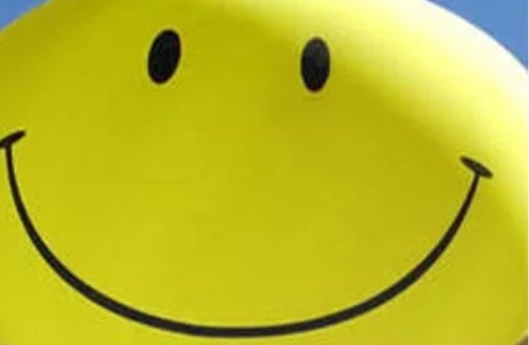 KANT Y SU ANTÍDOTO CONTRA LA OBLIGACIÓN POSMODERNA DE SER FELIZ