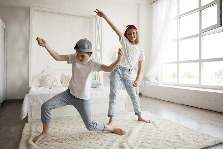 ¿Quieres niños más tranquilos y felices? Simplifica su mundo
