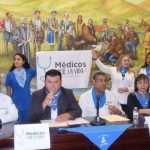 cropped-Rueda-de-prensa-presentacion-de-grupos-de-medicos-por-las-dos-vidas-7.jpg