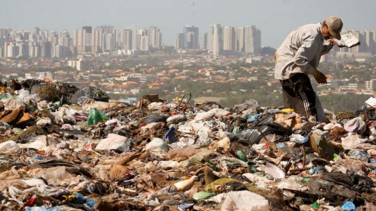 VIVIR FUERA DEL PLANETA TIERRA: ¿PREMIO O CASTIGO?