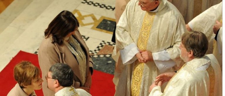 Los curas casados, ex-anglicanos, ya son 1 de cada 10 en Inglaterra: décadas de experiencia
